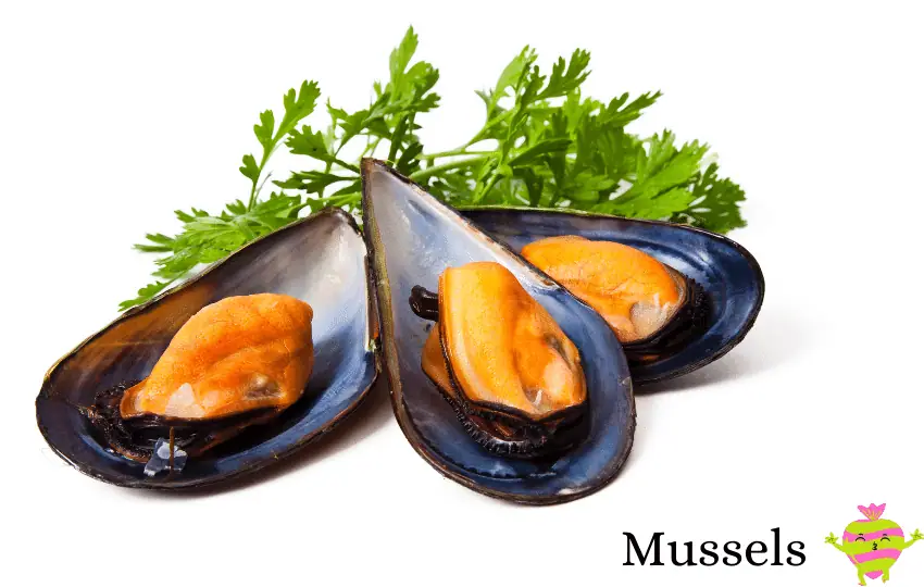 Mussels have a briny, slightly salty flavor that is reminiscent of the sea. They also have a slight sweetness that comes from their natural glycogen content