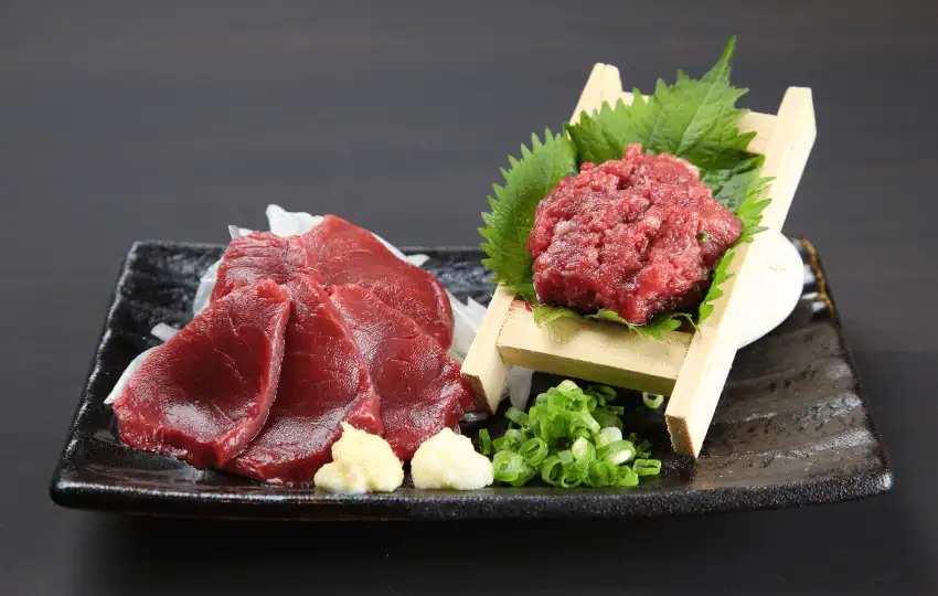 Horse meat is similar to a mixture of beef and venison in terms of taste and texture. It's a bit sweeter than beef and has a slightly gamey flavor. 