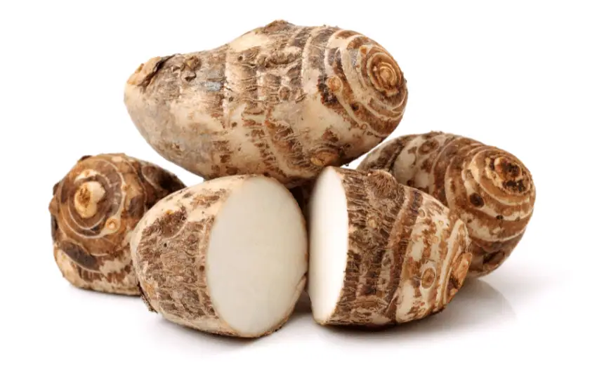 Taro is a root vegetable with a brown exterior with white flesh inside, similar to a potato or Yam. The taro taste has been described as nutty, earthy, and slightly sweet.