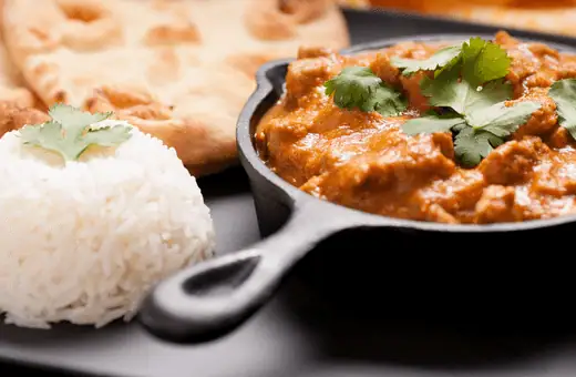 Eat curry with naan, rice, and bread for a more robust flavor.
